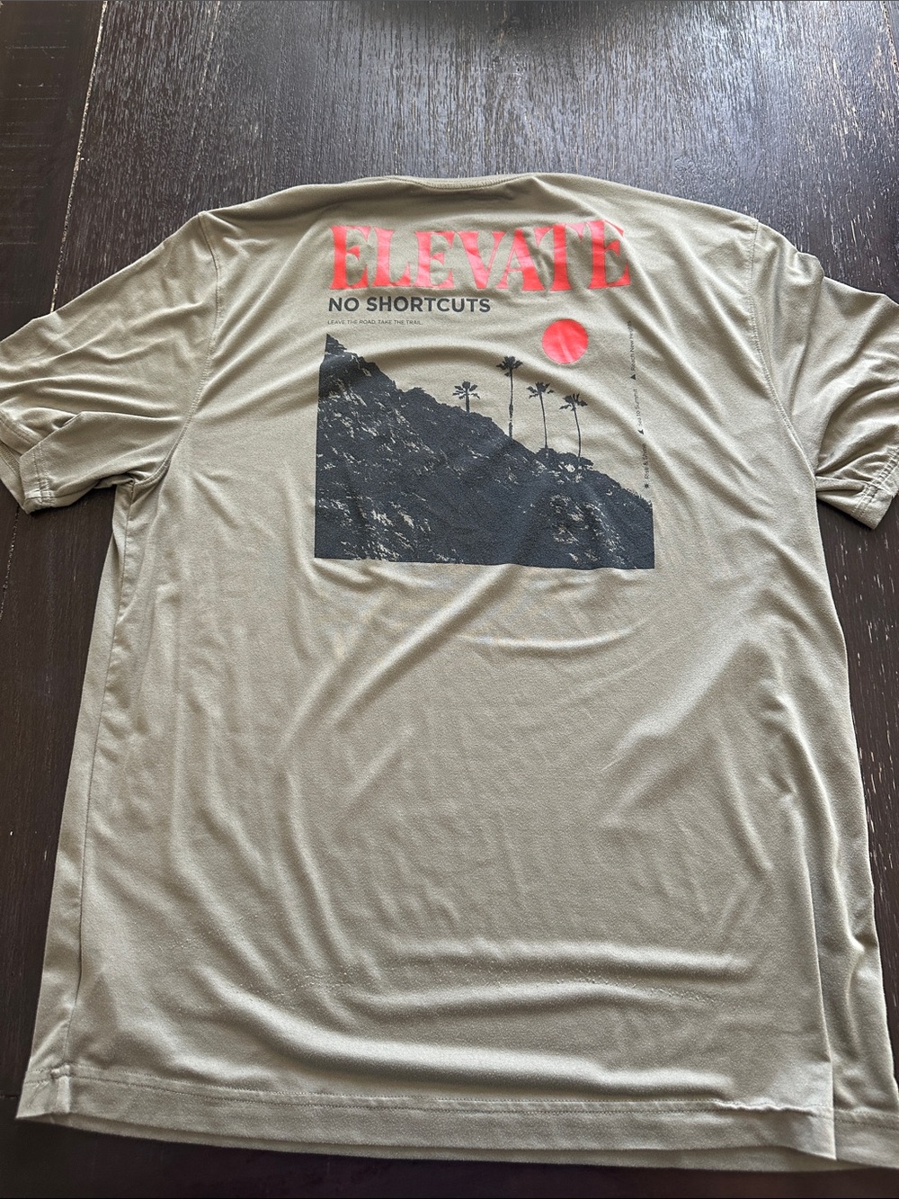 Old Navy Olive Short-Sleeve Pocket Tee with Palm Graphic - Picture 3 of 3